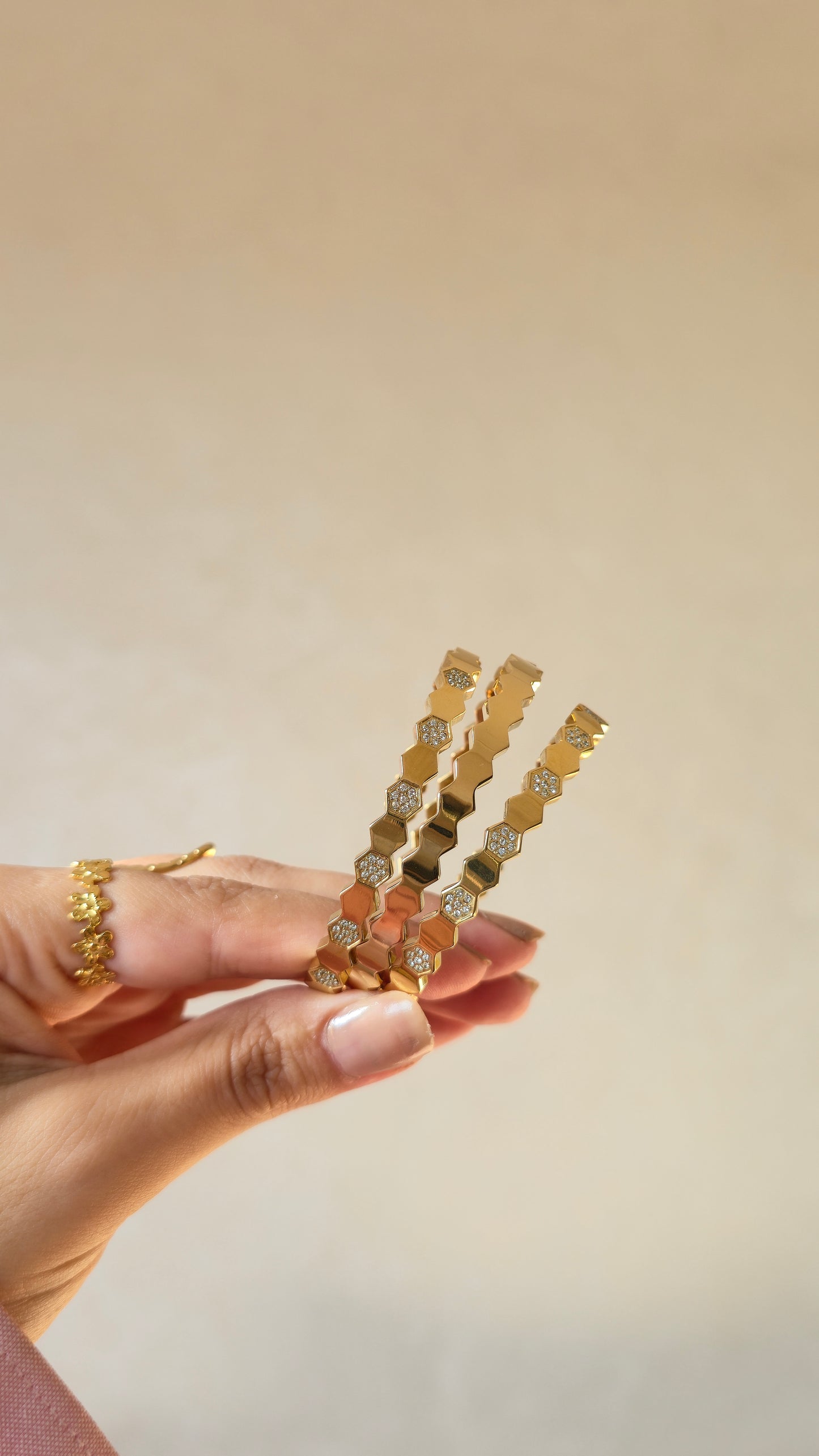 Bracelet "CHEHDA" Doré - Première qualité