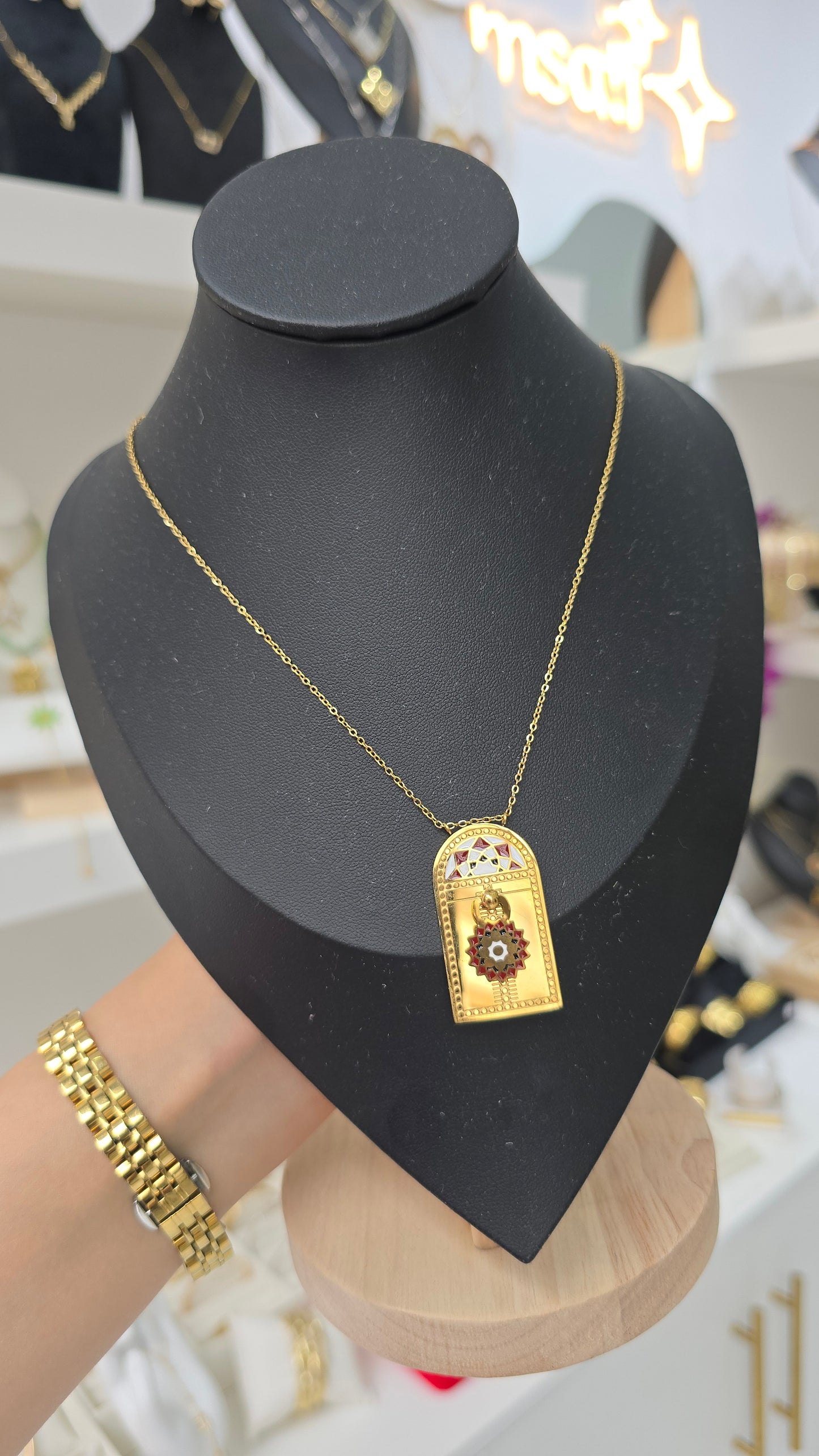 Collier Bab Menssour doré
