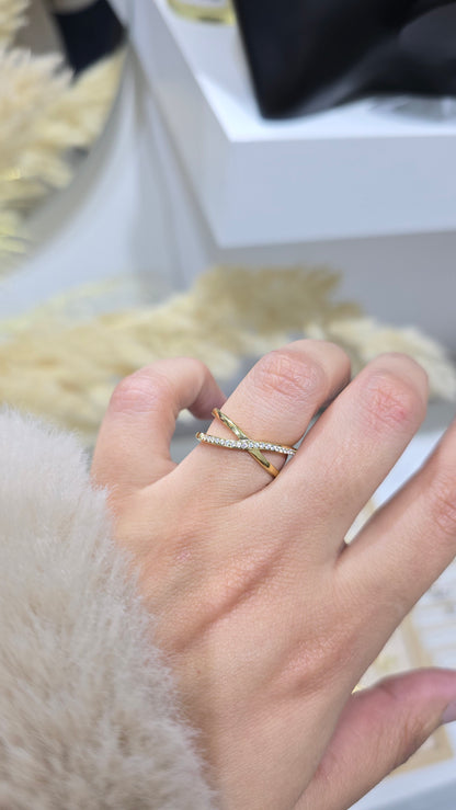 Bague croisée