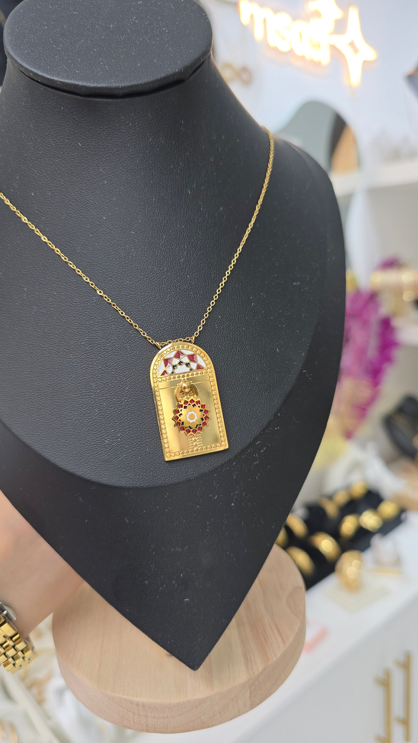 Collier Bab Menssour doré